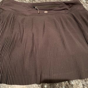 Lululemon pleated skirt, black size 4